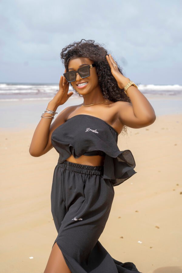 Tenue de plage avec crop trop & bas large à fente noir – Image 3